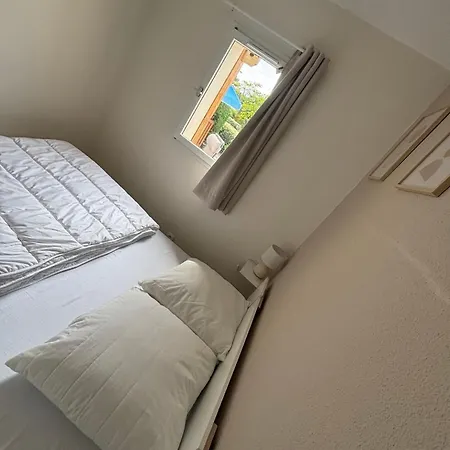 Maison Mitoyenne Dans Avec Piscine *