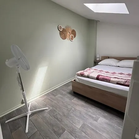 Maison Mitoyenne Dans Avec Piscine Saint-Palais-sur-Mer