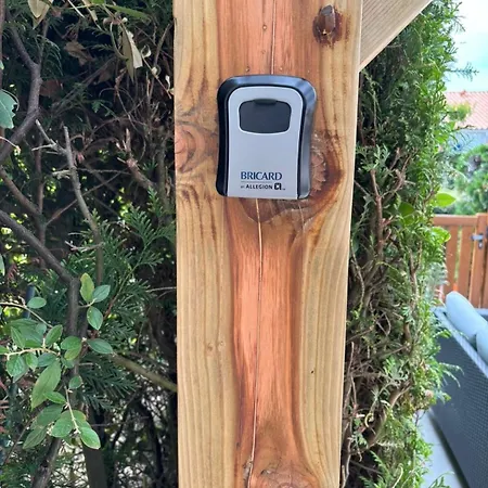 Maison Mitoyenne Dans Avec Piscine